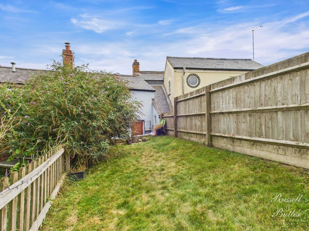 Property photo 3 of 11 Cam01995G0-Pr0352-Still004