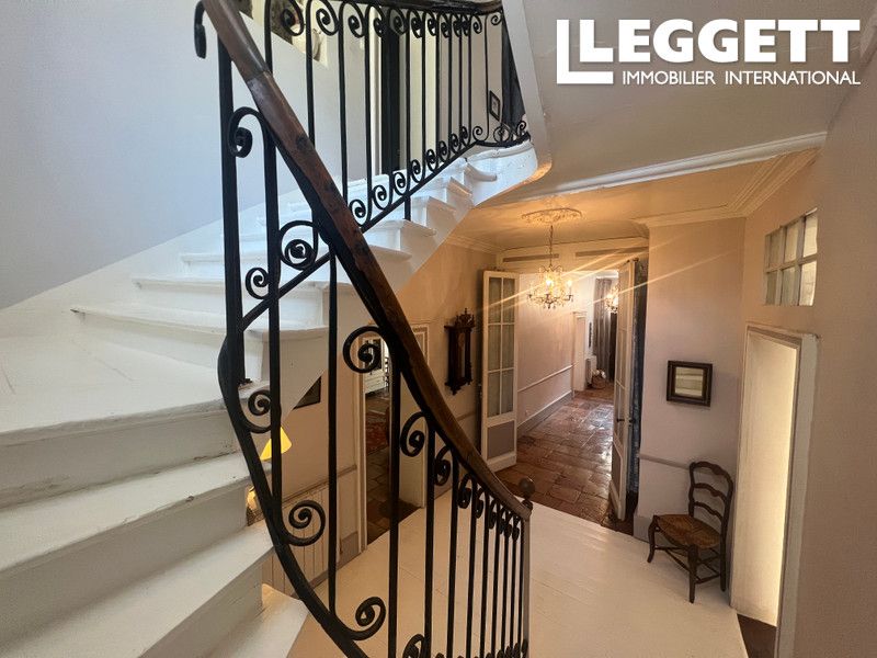 Property photo 2 of 10