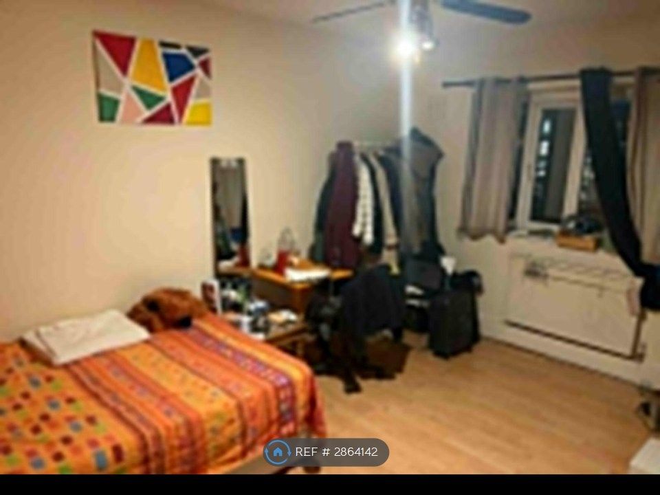 Property photo 2 of 3 Bedroom