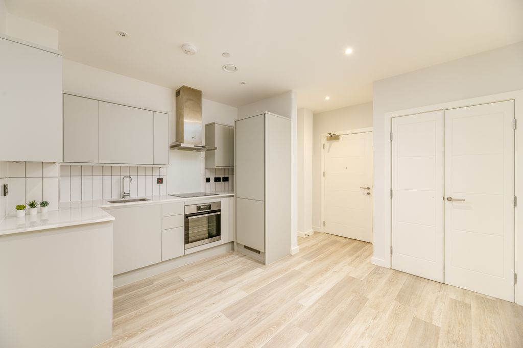 Property photo 3 of 15 14