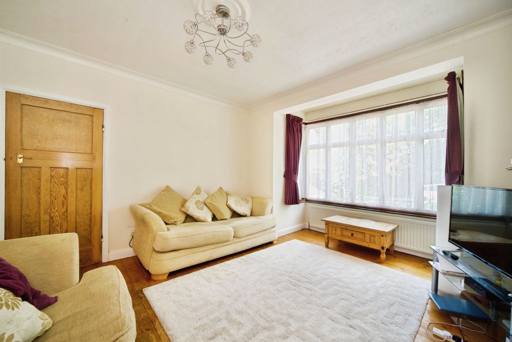 Property photo 3 of 15