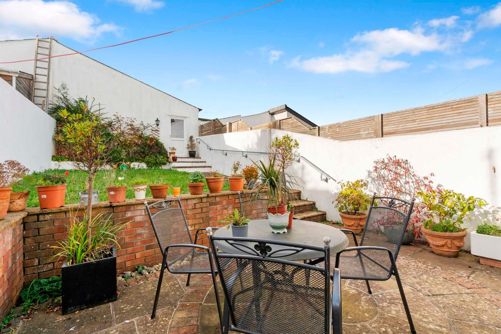 Property photo 2 of 13 Photo 2