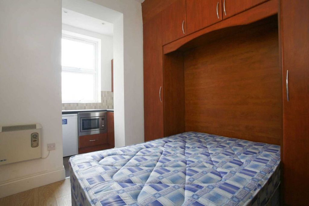 Property photo 3 of 3