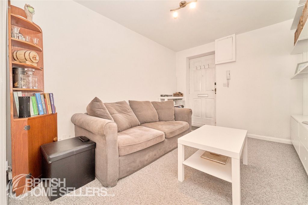 Property photo 3 of 18 Picture No. 19