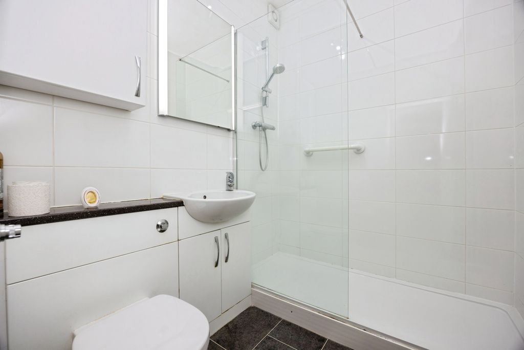 Property photo 2 of 17 Photo