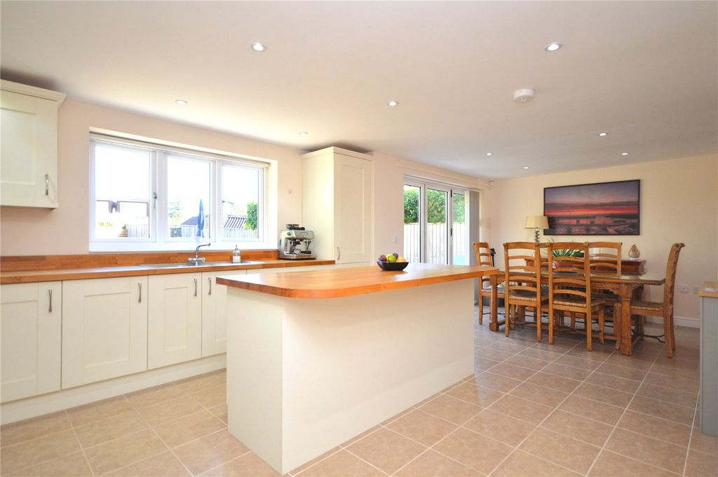 Property photo 2 of 26 Kitchen/Diner