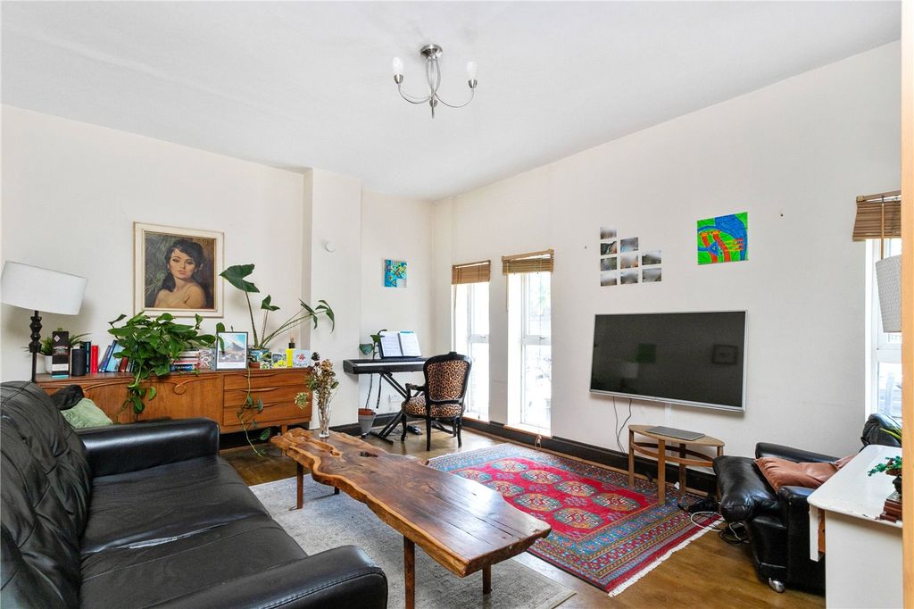 Property photo 2 of 12 Picture No. 02