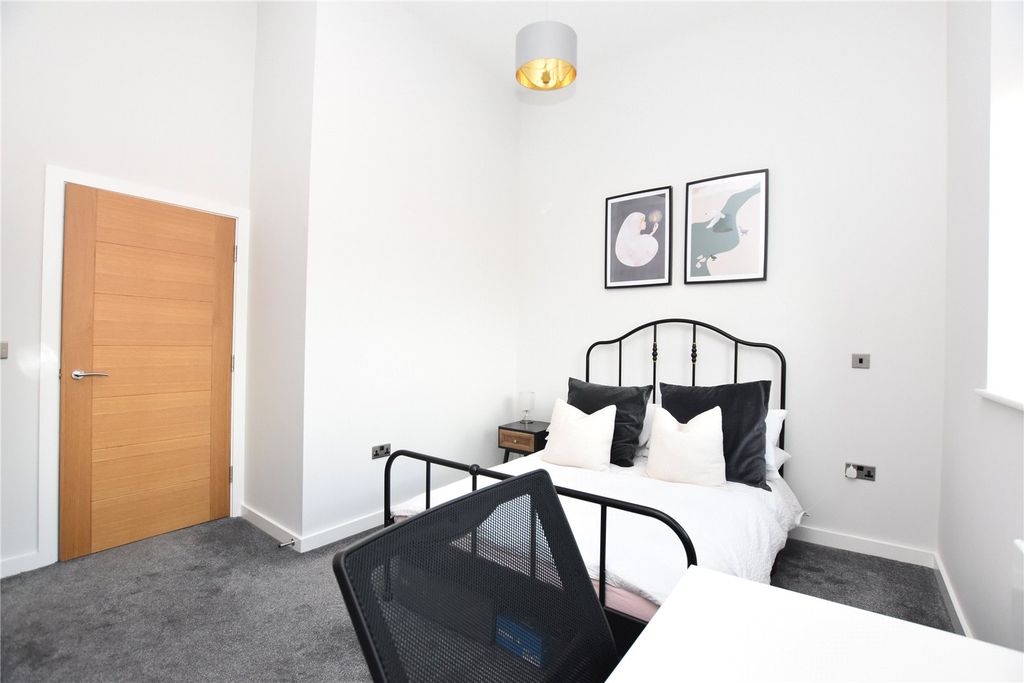 Property photo 2 of 11 Picture No. 03