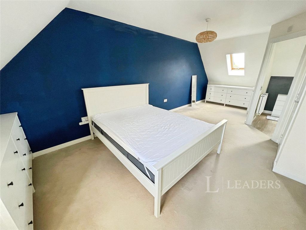 Property photo 3 of 19 Picture No. 14
