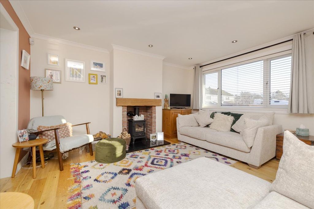 Property photo 3 of 30