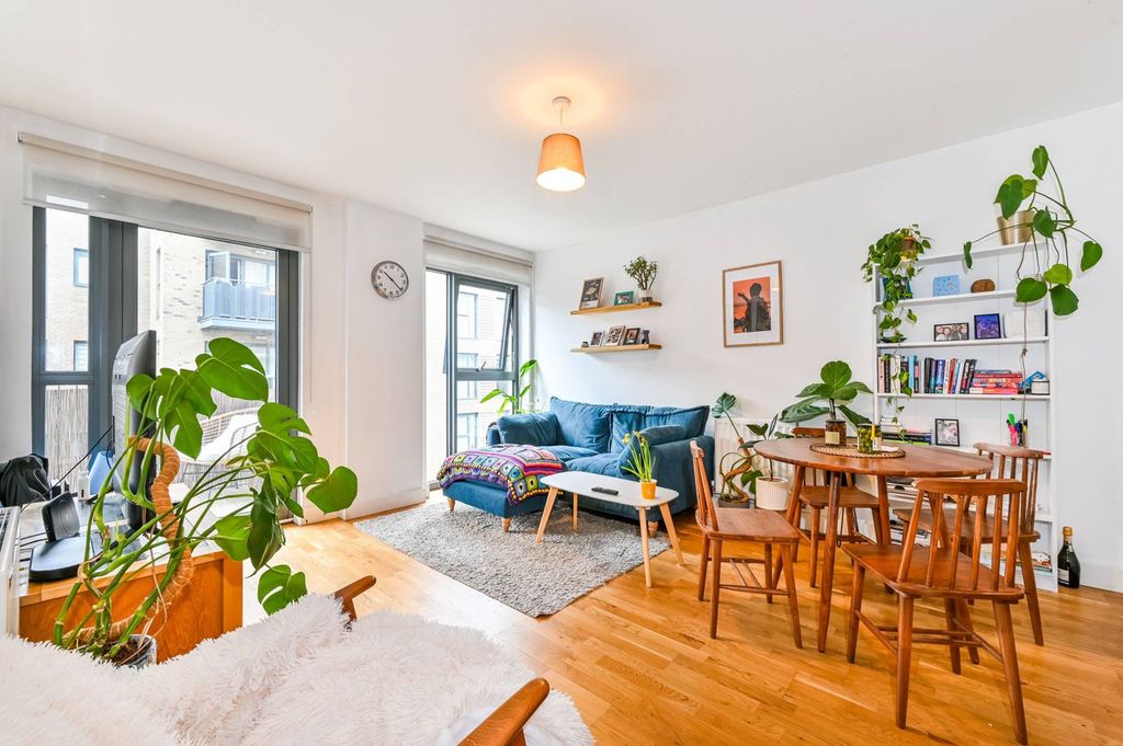 Property photo 2 of 13