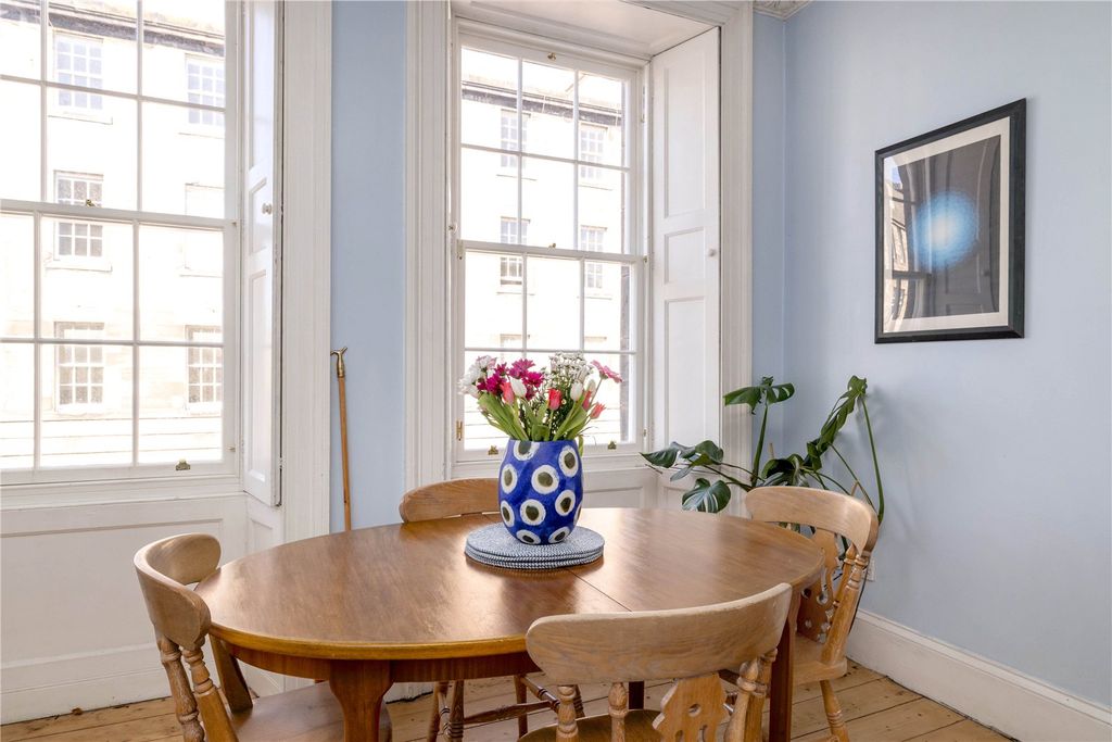 Property photo 3 of 17 Dining