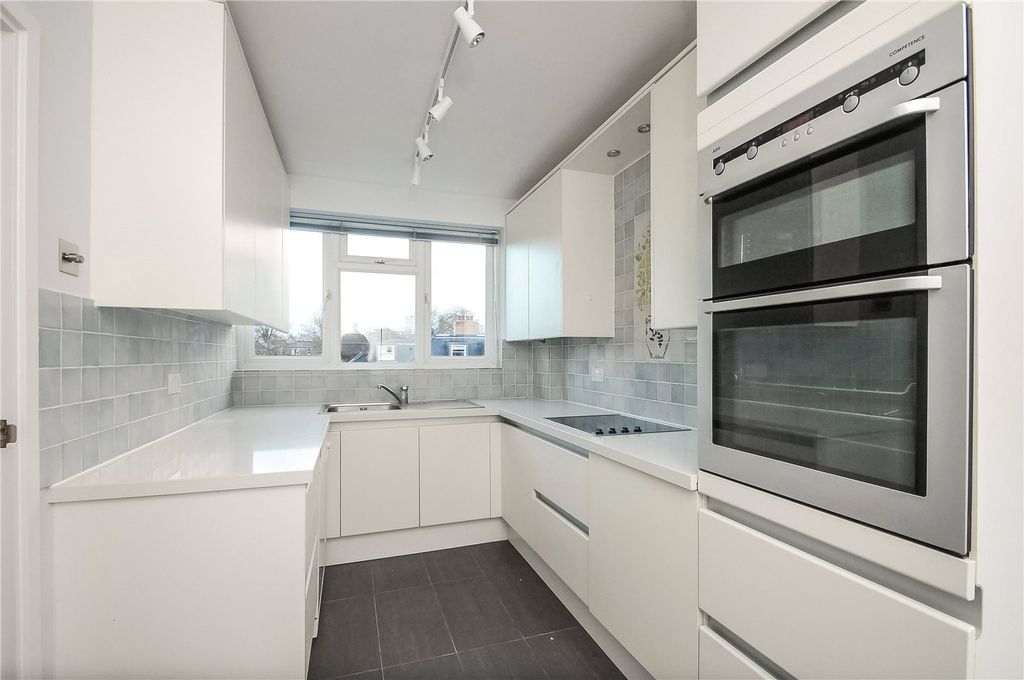 Property photo 1 of 6 Kitchen