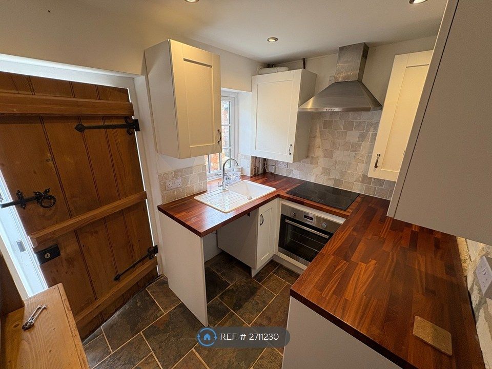 Property photo 3 of 35 Kitchen 1