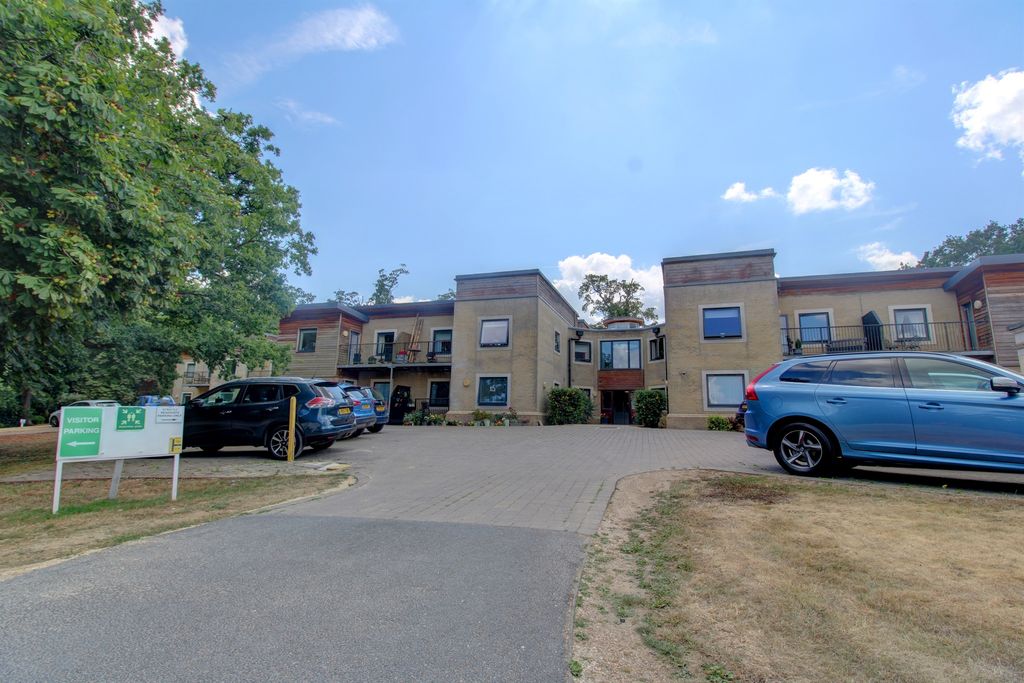 Property photo 1 of 16