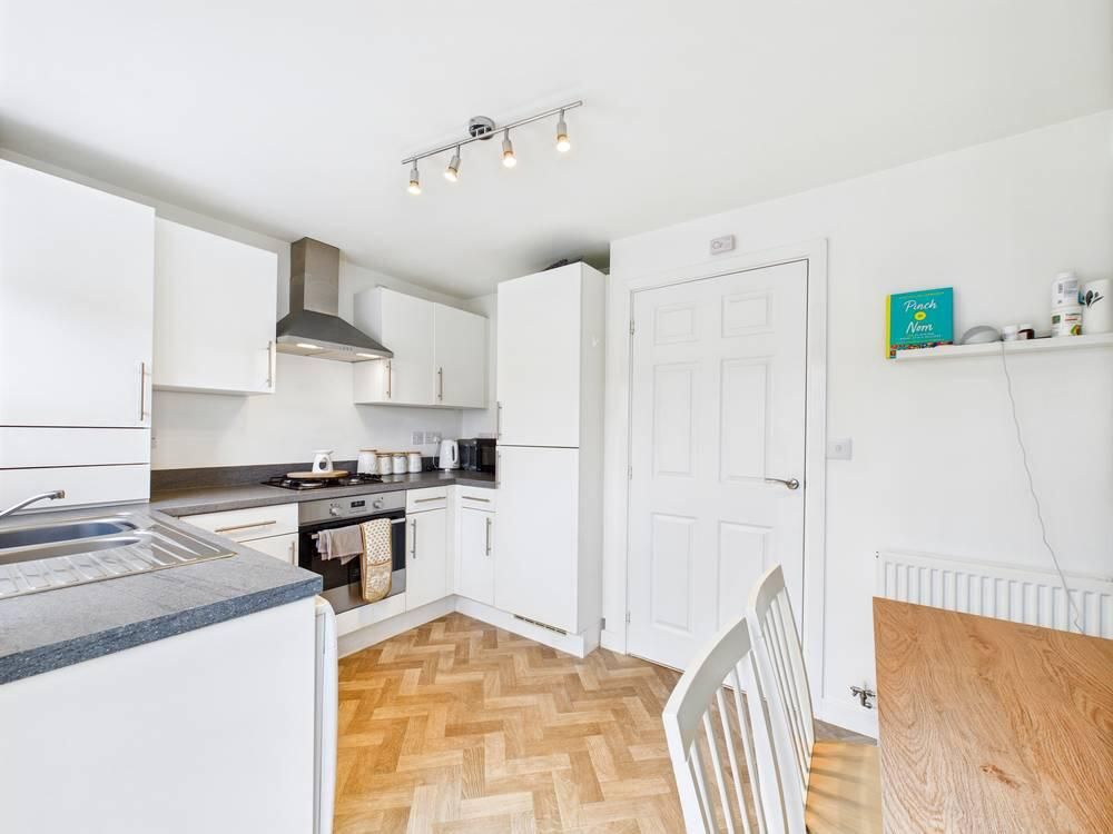 Property photo 3 of 20 Kitchen