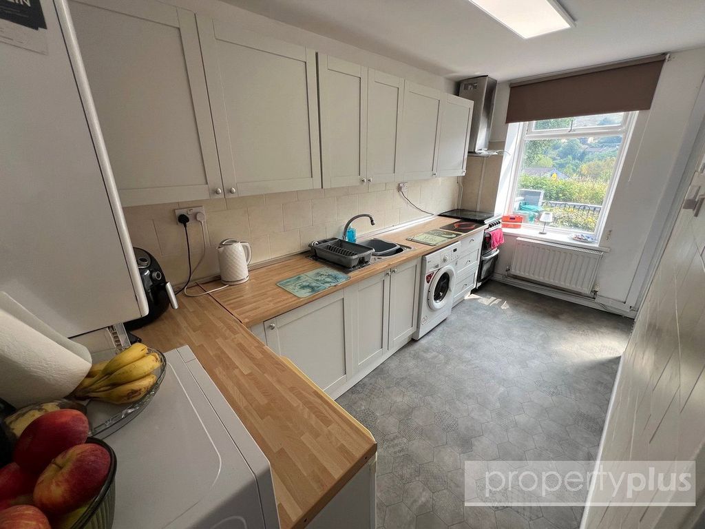 Property photo 2 of 12 Picture No. 03