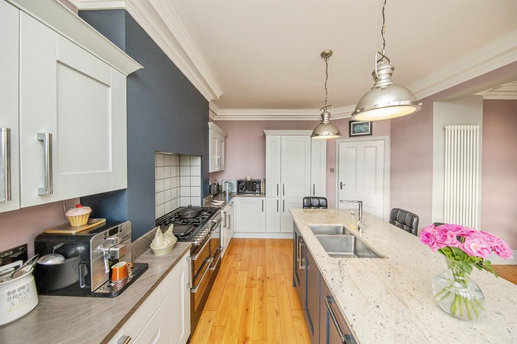 Additional image 5 of 4 bed detached house for saleFronks Road, Harwich CO12