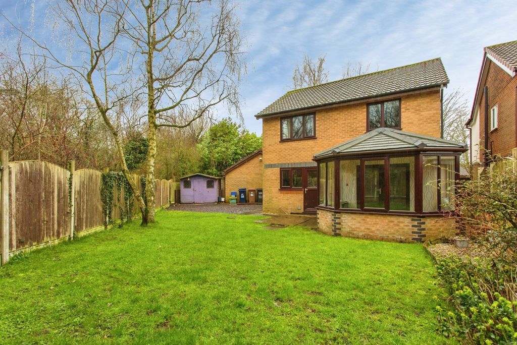 Property photo 2 of 18 Rear Garden