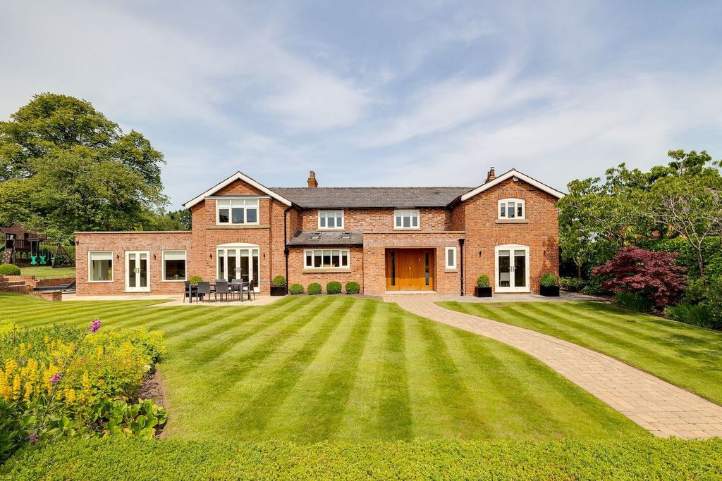 Property photo 1 of 53
