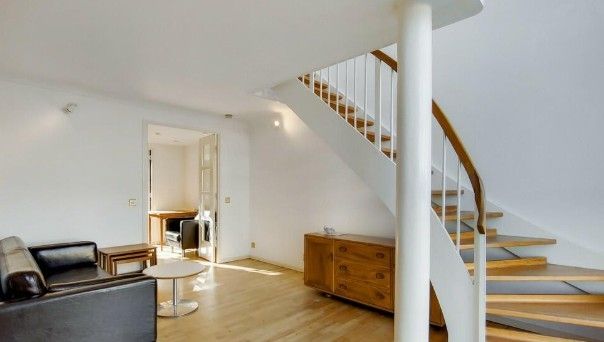 Property photo 1 of 9 4