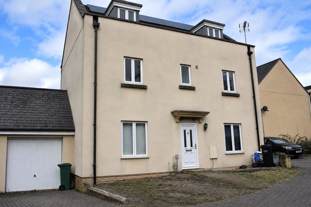 Property photo 1 of 20 External