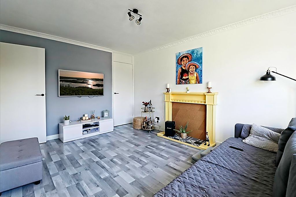 Property photo 3 of 15 Living / Dining Room