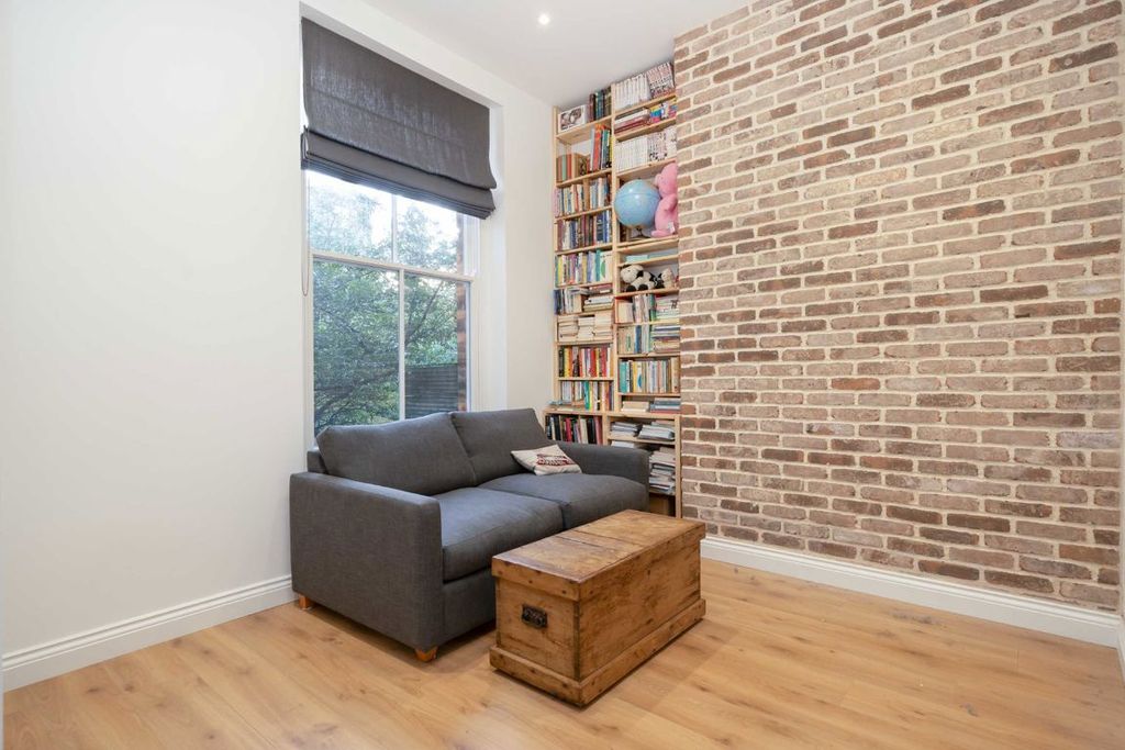 Property photo 3 of 5