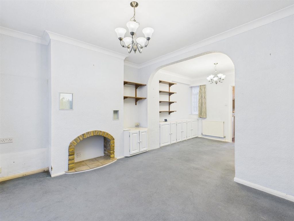 Property photo 3 of 19 Cam05080G0-Pr0255-Still004.Jpg