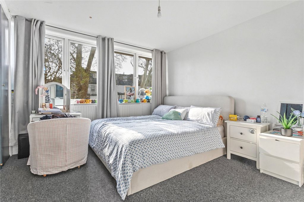 Property photo 1 of 8 Picture No. 08