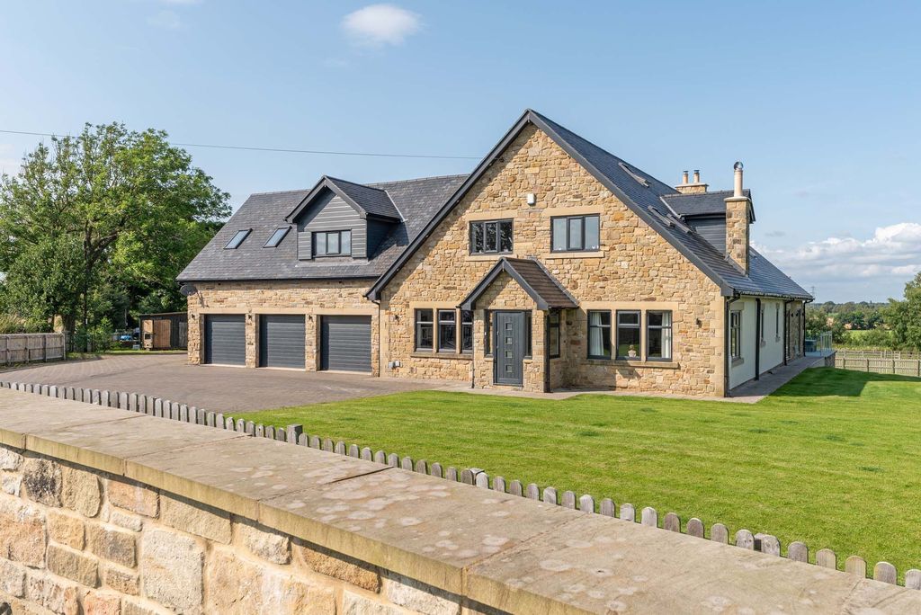 Property photo 1 of 33
