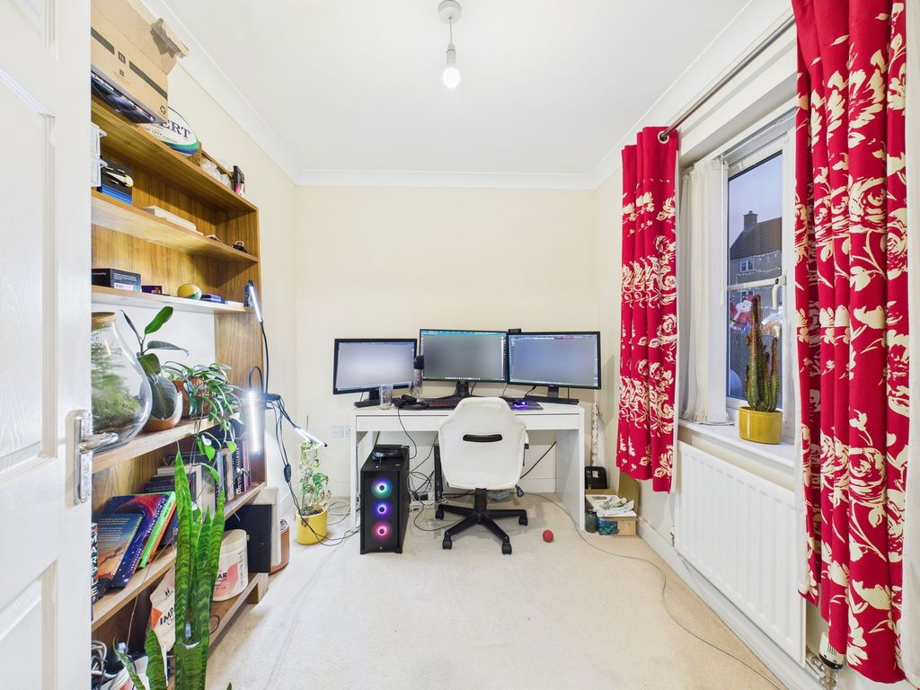 Property photo 3 of 17