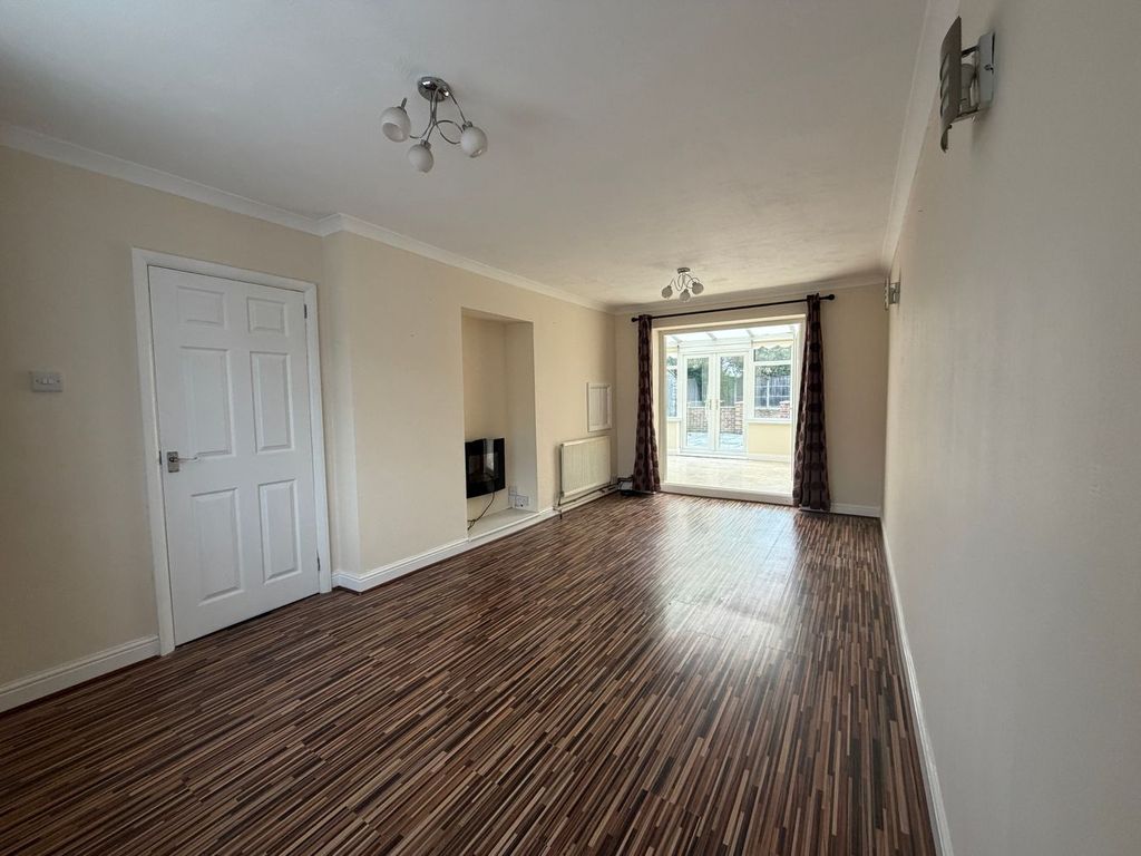 Property photo 2 of 30