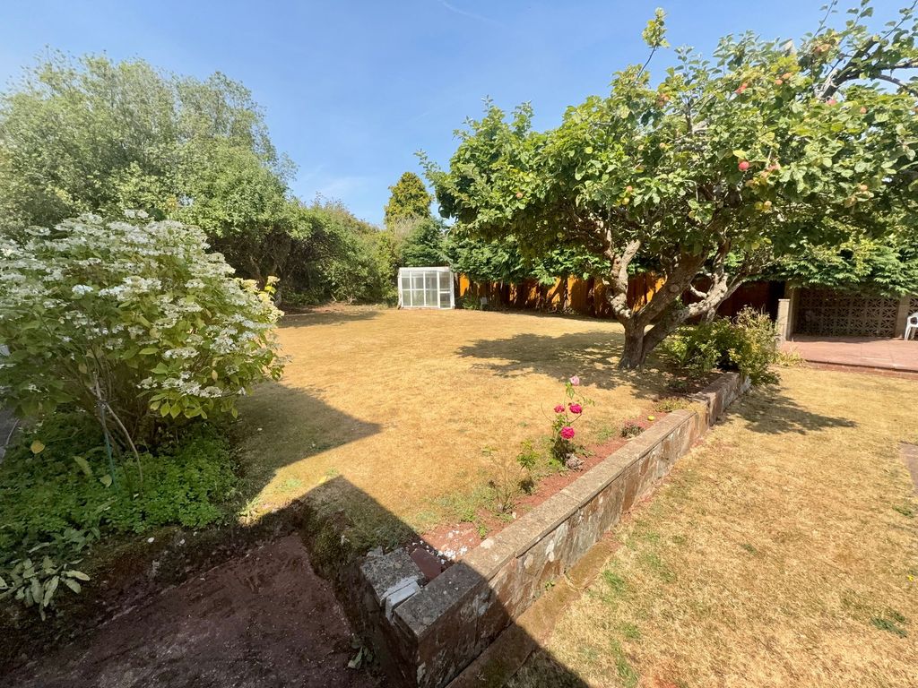 Property photo 2 of 34