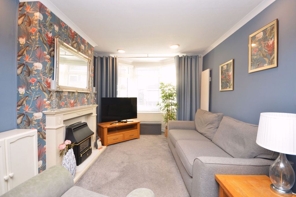 Property photo 3 of 15