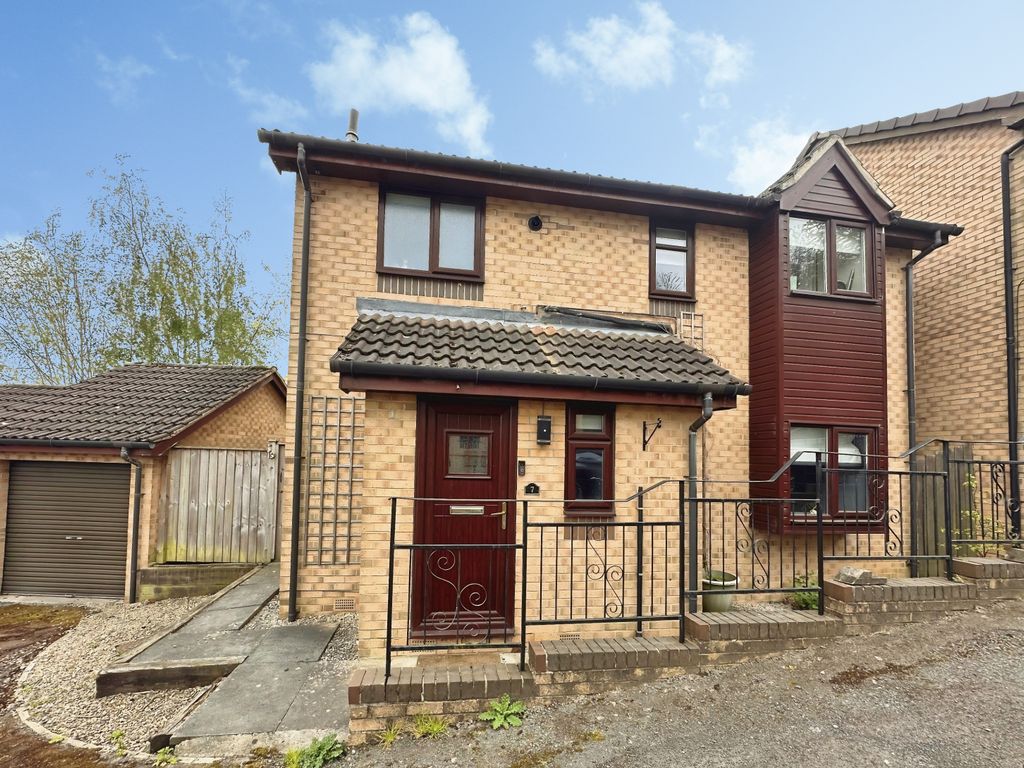 Property photo 1 of 16 Front View