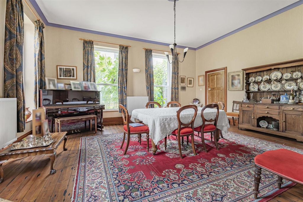 Property photo 2 of 48 5_60698.Jpg