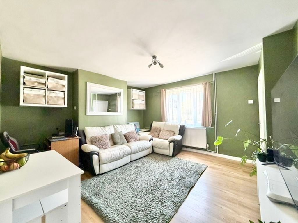 Property photo 3 of 16 Photo 3