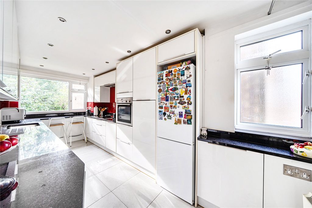 Property photo 3 of 15 Picture No. 13