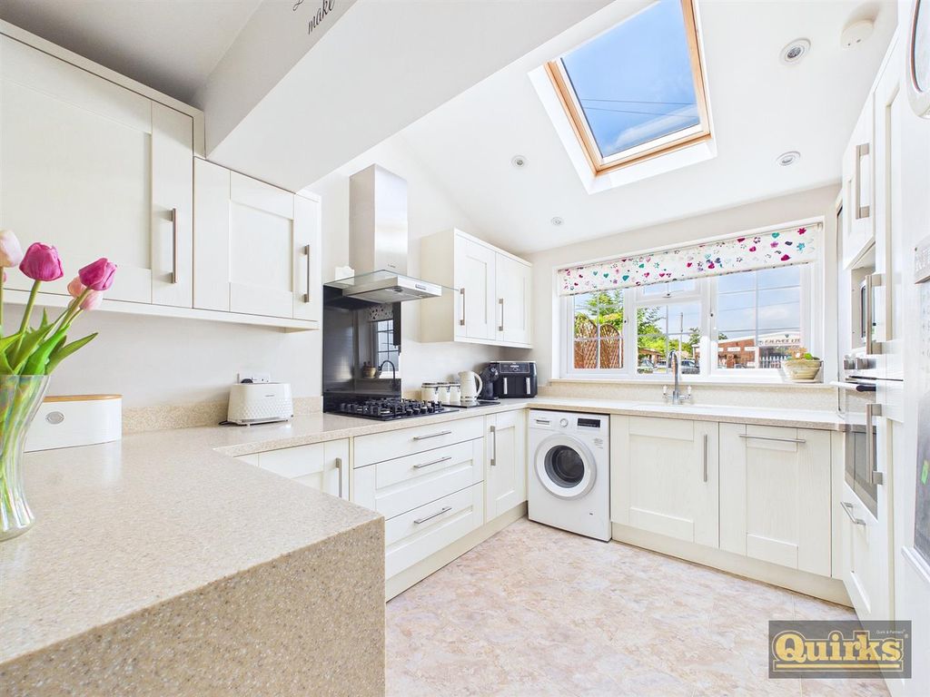 Property photo 3 of 15 Cam02342G0-Pr0210-Still002.Jpg
