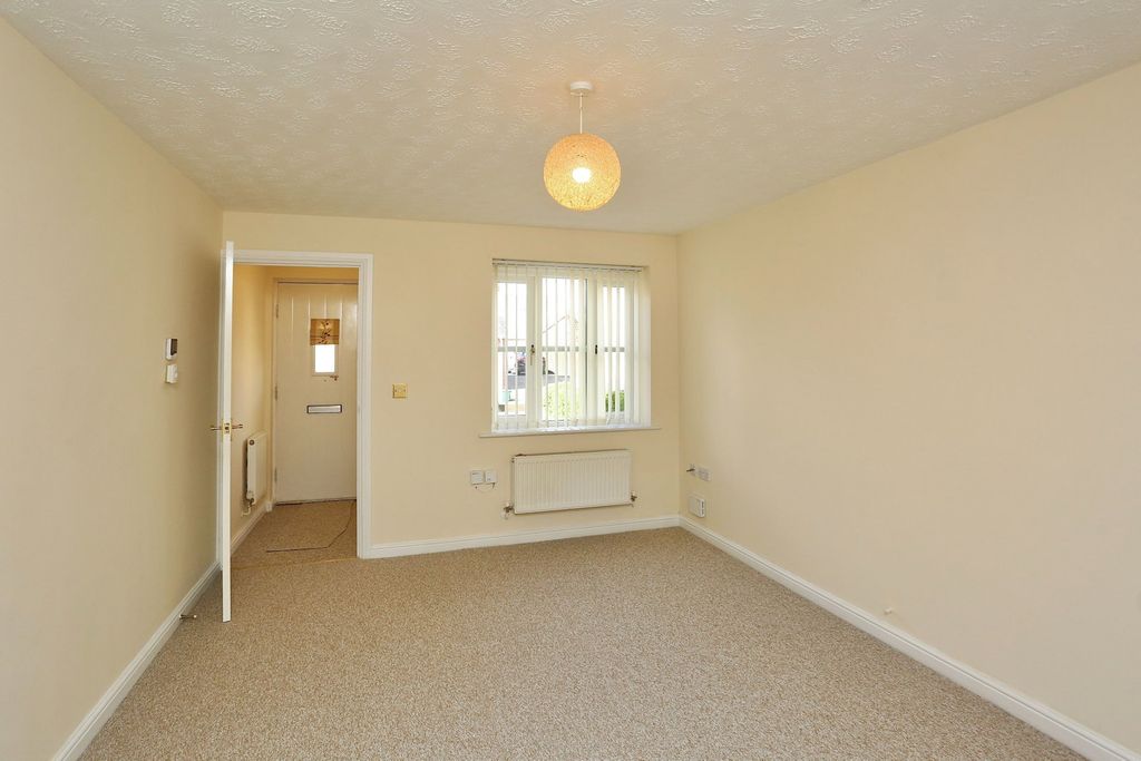 Property photo 3 of 23