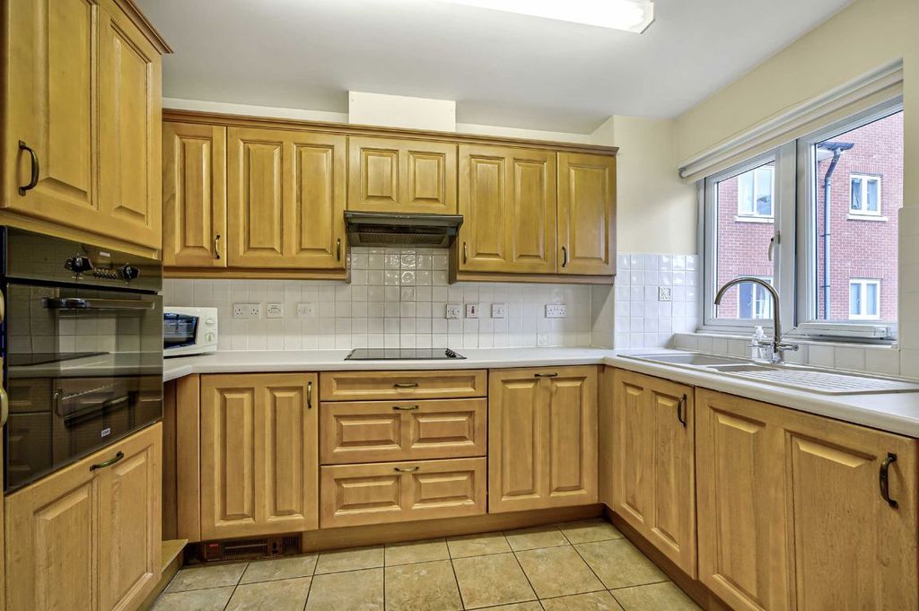 Property photo 3 of 6