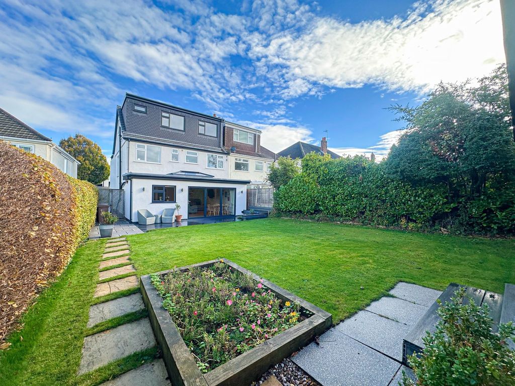 Property photo 1 of 39 Photo 35