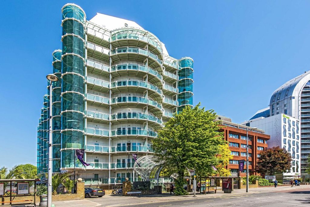 Property photo 1 of 10