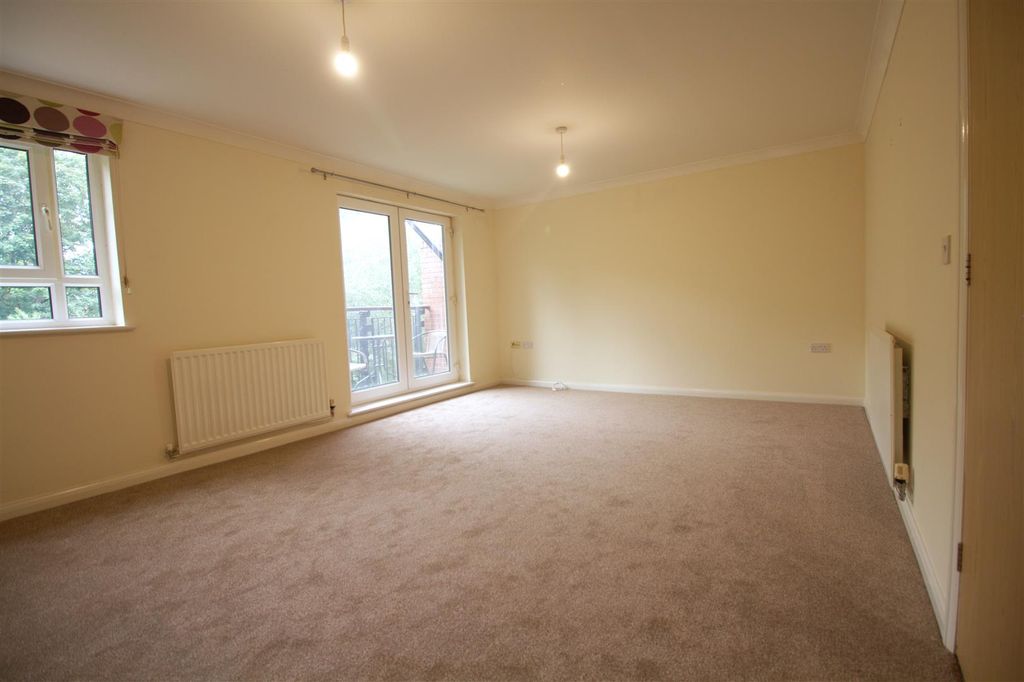 Property photo 3 of 14 Lounge.Jpg