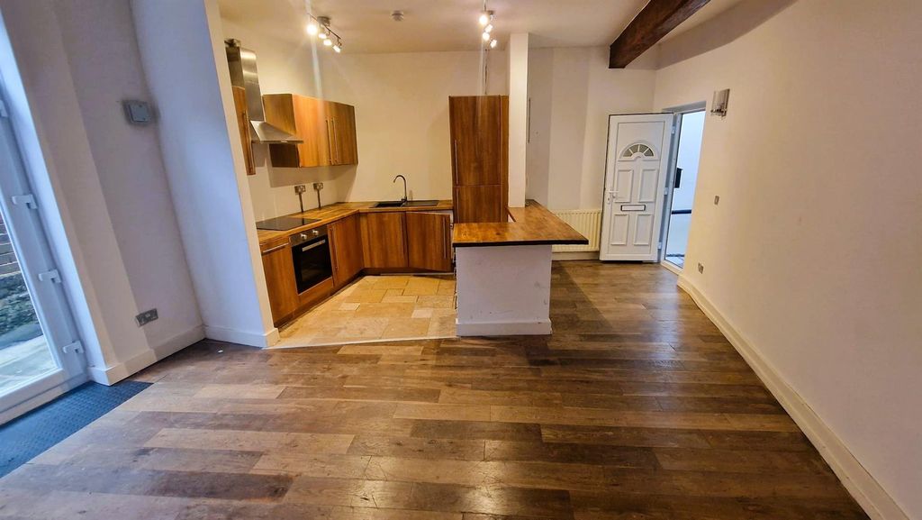 Property photo 1 of 11 Whatsapp Image 2026-09-15 At 10.55.36.Jpeg