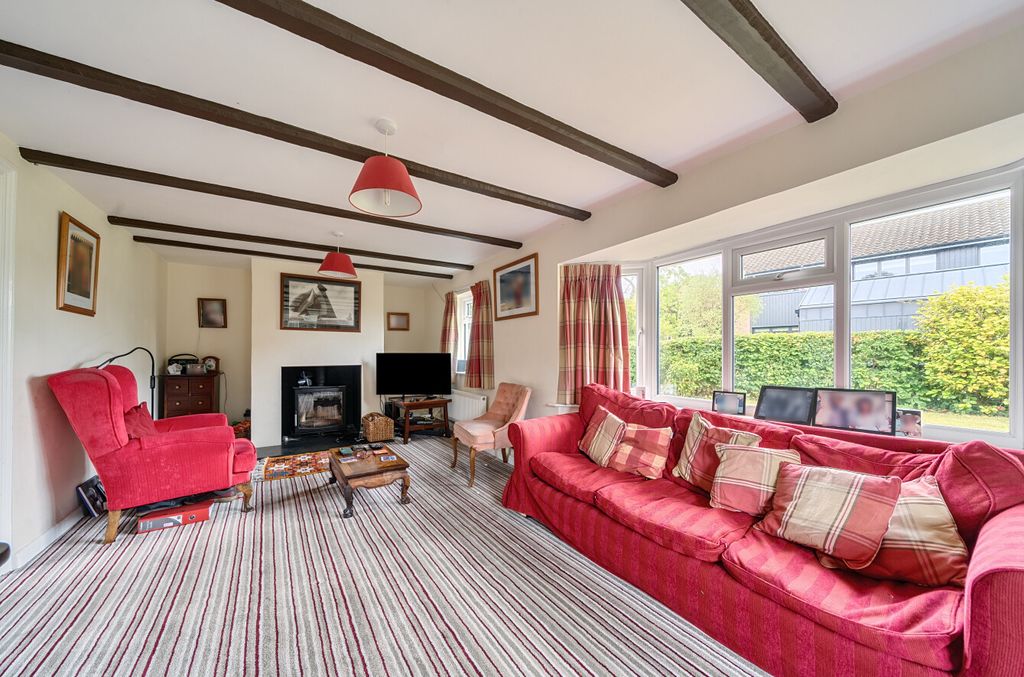Property photo 2 of 12 1303766-15-6841Df...