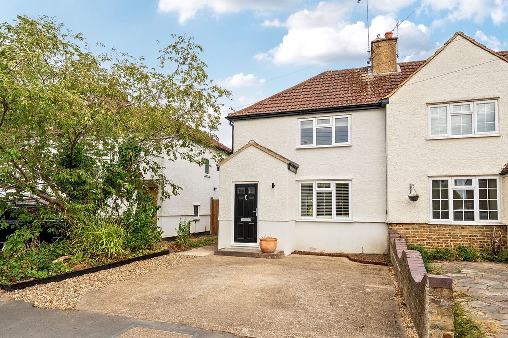 Property photo 1 of 11