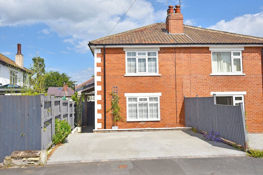 Property photo 1 of 24