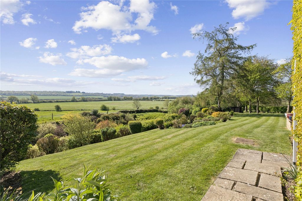 Property photo 2 of 25 Garden Terrace View